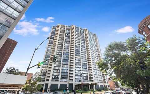 3930 N. Pine Grove Avenue, Chicago, IL 60613