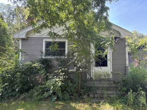 2313 Evergreen Avenue, Fox River Grove, IL 60021