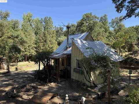 19100 Andra Drive, Sonora, CA 95370