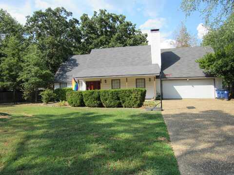 32 Cinderwood Cv, Maumelle, AR 72113
