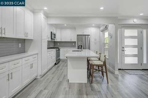 1124 Singingwood Ct, Walnut Creek, CA 94595