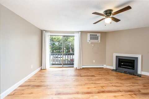 825 W Main Street unit: 4, Hyannis, MA 02601