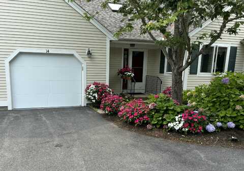 14 PGA Lane, Mashpee, MA 02649