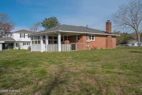 107 Cribbs Lane, Newport, NC 28570