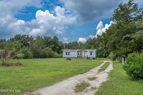 239 Belgrade Swansboro Road, Stella, NC 28582