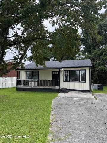 133 Zack Circle, Jacksonville, NC 28540