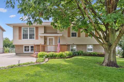 1326 Greenfield Drive, Marshalltown, IA 50158