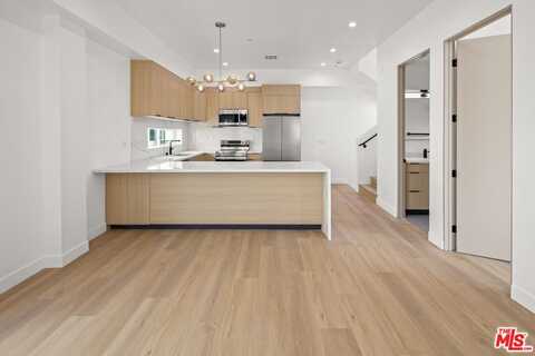 11006 Hortense St, North Hollywood, CA 91602