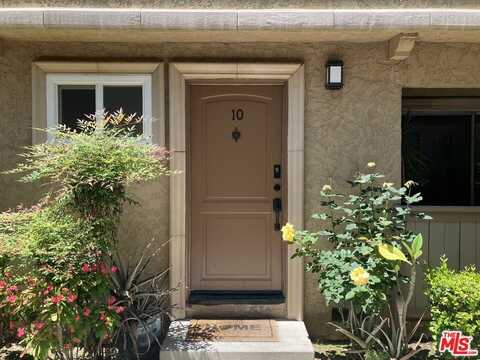 20158 Cohasset St, Winnetka, CA 91306