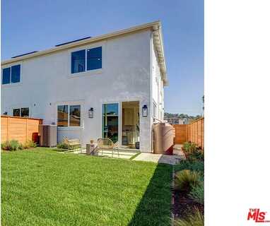 1207 N Commonwealth Ave, Los Angeles, CA 90029