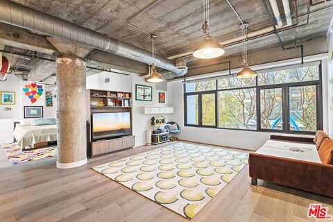 1100 S Grand Ave, Los Angeles, CA 90015