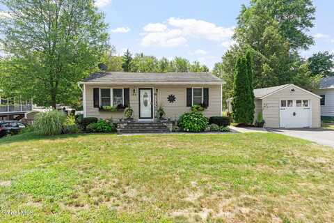 154 Guideboard Road, Halfmoon, NY 12188