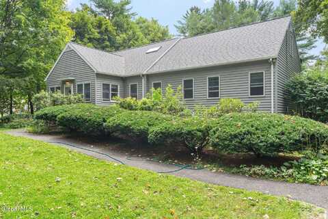 43 Maple Road, Voorheesville, NY 12186
