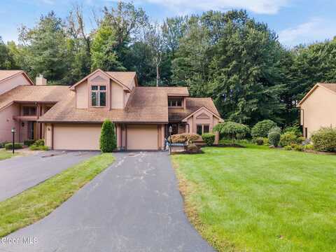 4042 Georgetown Square, Guilderland, NY 12303
