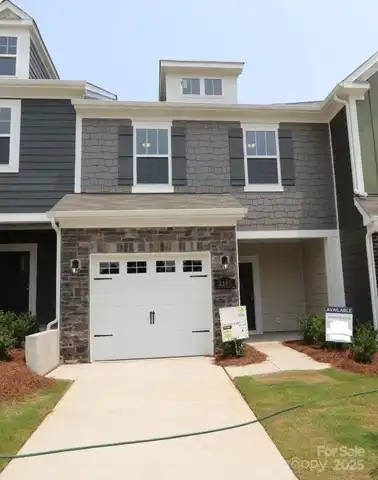 3164 Lilac Grove Drive, Charlotte, NC 28269