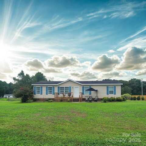 5800 Dachshund Street, Iron Station, NC 28080