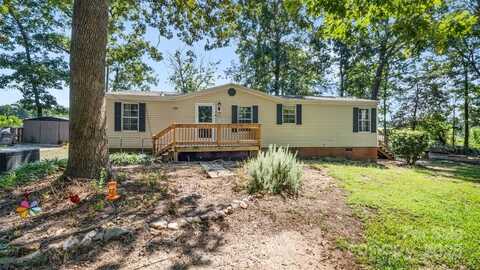 156 White Poplar Street, Ramseur, NC 27316