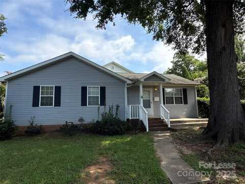 517 Iverson Way, Charlotte, NC 28203