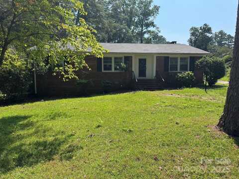802 Roberdel Road, Rockingham, NC 28379