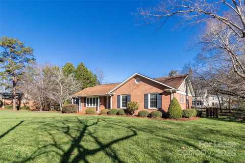 6618 Castlegate Drive, Charlotte, NC 28226