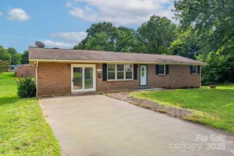 1500 19th Avenue Place NE, Hickory, NC 28601