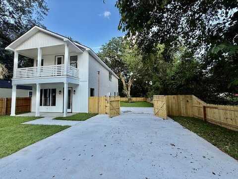 2662 Bennett Yard Road, North Charleston, SC 29406
