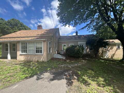 34 Beacon Road, Bethany, CT 06524