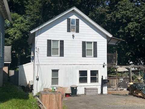 14 Pratt Street, Winchester Center, CT 06098