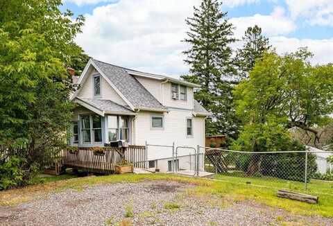 1022 E 11th St, Duluth, MN 55805