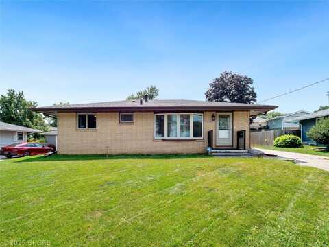 2719 E Tiffin Avenue, Des Moines, IA 50317