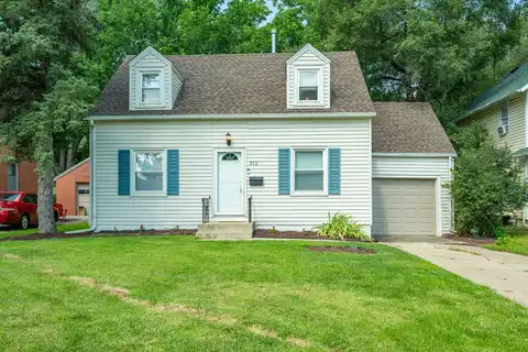 512 11th Street, West Des Moines, IA 50265
