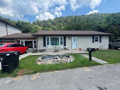 380 Buckingham Avenue, West Van Lear, KY 41268