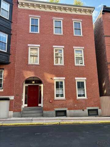 33 Winthrop St 2, Boston, MA 02129