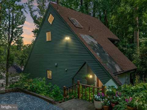 1755 Robinhood Rd, Annapolis, MD 21401