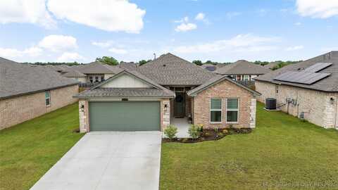 4904 E Galveston Place S, Broken Arrow, OK 74014
