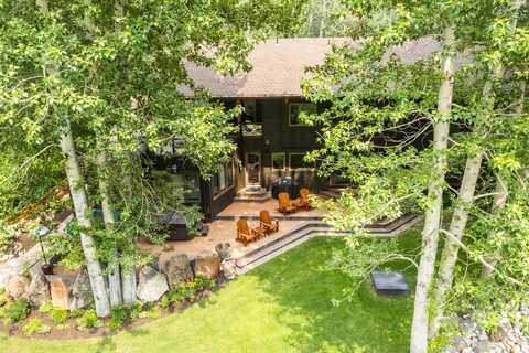 1011 War Eagle Dr, Hailey, ID 83333
