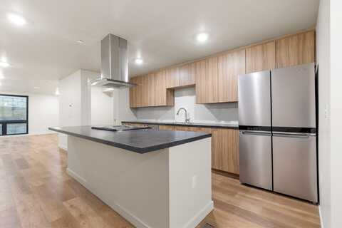 59 E Park Street 102, Butte, MT 59701