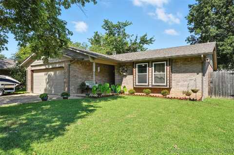 4517 S Cedar Avenue, Broken Arrow, OK 74011