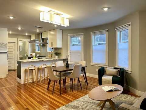 117 Sycamore St 1, Boston, MA 02131