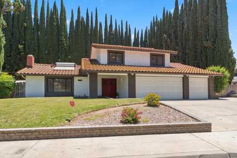 123 Willow Avenue N, Clovis, CA 93612
