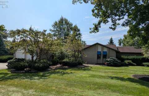 1590 Meadowlake Drive, Tiffin, OH 44883