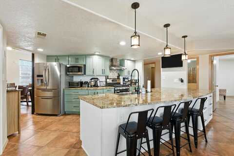 6892 AUGUSTA HILLS Drive NE, Rio Rancho, NM 87144