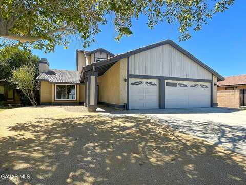 2822 Springfield Place, Lancaster, CA 93536