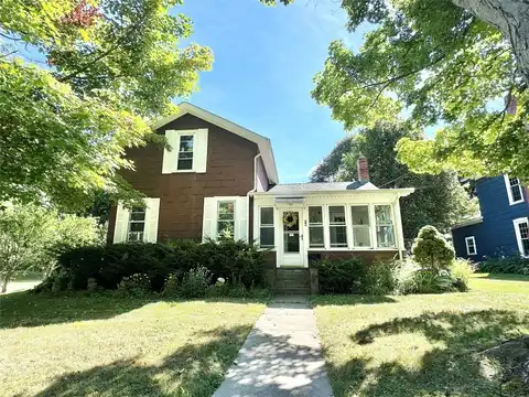 48 N PEARL Street, North East, PA 16428