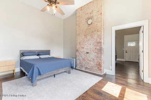 1046 Charles St, Louisville, KY 40204