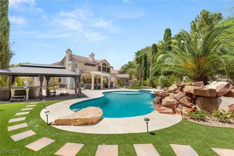 9700 Falling Star Avenue, Las Vegas, NV 89117