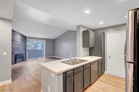 231 W Horizon Ridge Parkway, Henderson, NV 89012