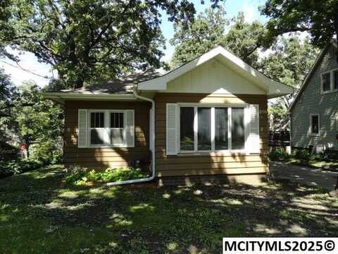 856 1st St NW, MASON CITY, IA 50401