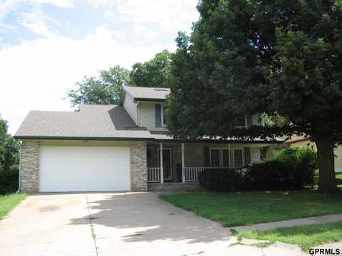 303 Pierce Street, Papillion, NE 68046