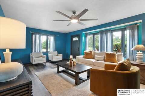 7901 Maple Street, Omaha, NE 68134